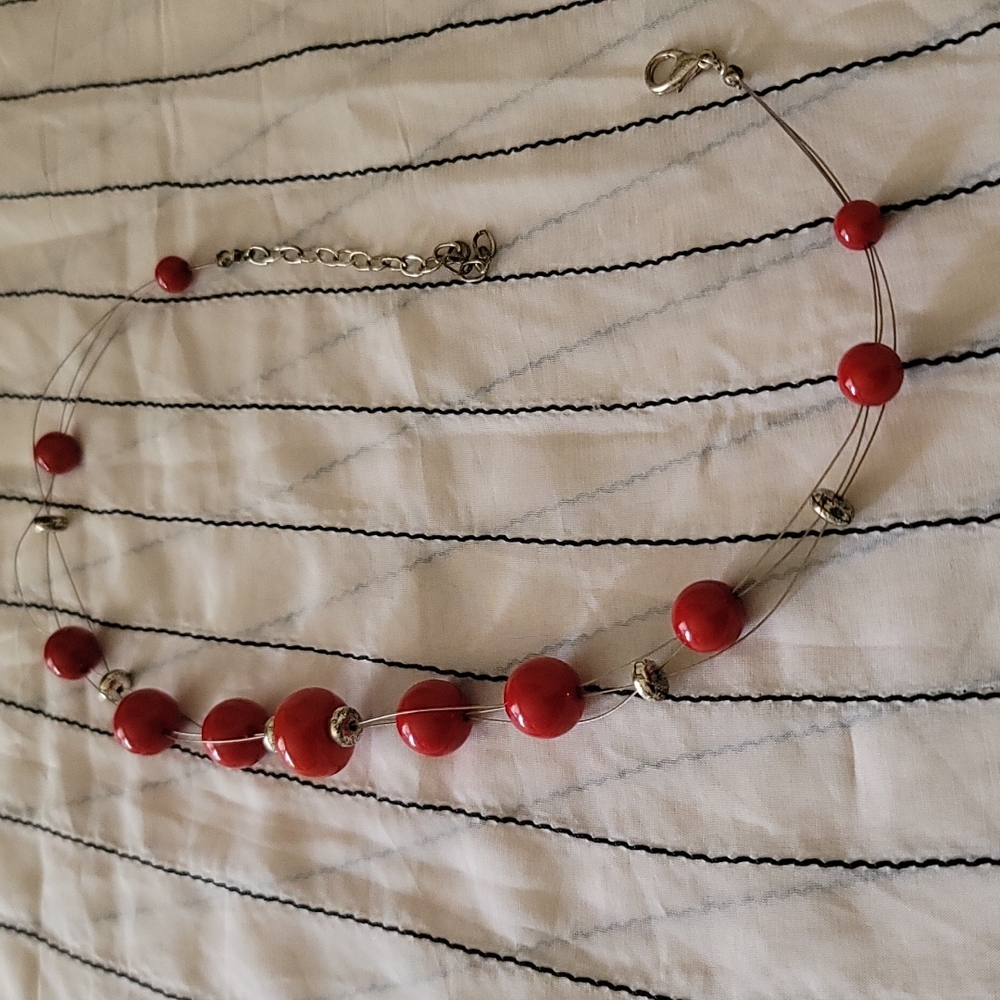 Red Bead Necklace - Picture 2 of 2